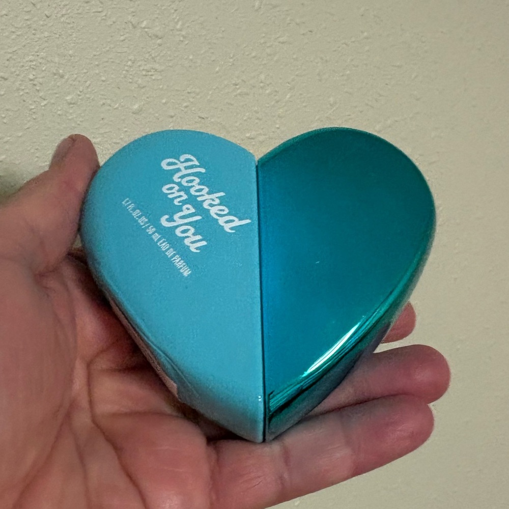 Heart-Shaped Moisturizer - Picture 10 of 13